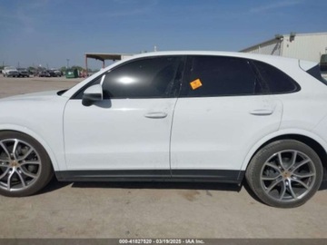 Porsche Cayenne III 2019 Porsche Cayenne S 2019 2.9l 2.9 Benzyna 434KM, zdjęcie 2