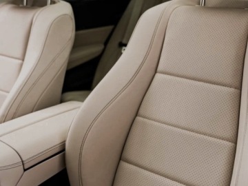 Mercedes GLE V167 SUV Facelifting 2.0 300d 269KM 2025 MERCEDES-BENZ GLE 300 d 4-Matic AMG Line 2.0 (269KM) 2025, zdjęcie 3