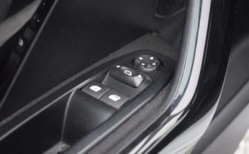 Peugeot 208 I Hatchback 5d Facelifting 1.6 BlueHDi 75KM 2018 Peugeot 208 Peugeot 208 1.6 BlueHDI Tablet, Klima 1.6 Diesel 75KM, zdjęcie 15