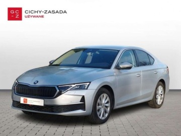 Skoda Octavia IV Liftback 1.5 TSI EVO 150KM 2024 Skoda Octavia 1.5 TSI 150KM Selection LED Matrix Virtual Kamera Hak Salon