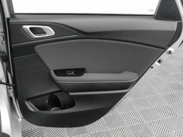 Kia Ceed III Kombi Facelifting 1.5 T-GDI 160KM 2022 Kia Cee'd GD4E976#1.5 T-GDI M 2 stref klima K.cof, zdjęcie 26