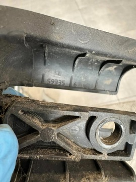 КРЫШКА НА РЕЙКУ РАЗДВИЖНОЙ ДВЕРИ RENAULT TRAFIC 59335