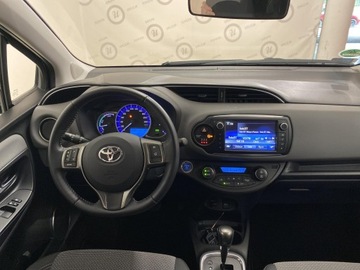 Toyota Yaris III Hatchback 5d Facelifting Hybrid 100KM 2016 Toyota Yaris Hybrid 100 Premium III (2011-2019), zdjęcie 2