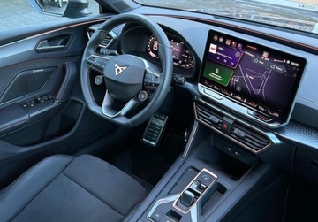 Cupra Leon II 2025 Cupra Leon Pakiety, SENNHEISER, ACC, Kamera, GPS, Kubelki, Indukcyjna lad, zdjęcie 15