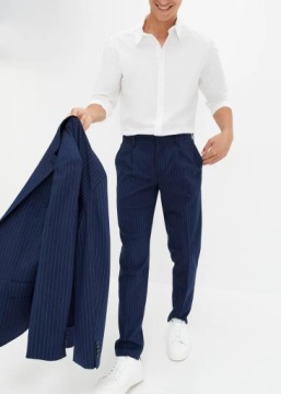 64 BPC ПРИТАЛЕННЫЙ КОСТЮМ В ПОЛОСКУ С ПИДЖАКОМ И БРЮКАМИ