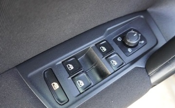 Volkswagen Tiguan II SUV 2.0 TDI 150KM 2016 Volkswagen Tiguan Bezwypadkowy Serwisowany 1-Wlasciciel Navi Automat Asyst, zdjęcie 29