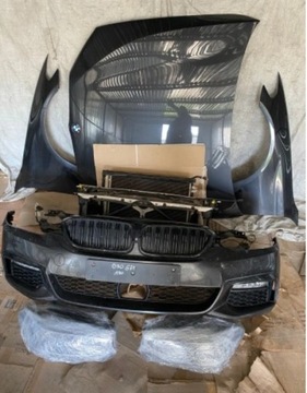 BMW 5 G30 G31 M-PAKET KOMPLETNÍ NÁRAZNÍK 6xPDC ŽALUZIE BEZ LAKOVÁNÍ A90