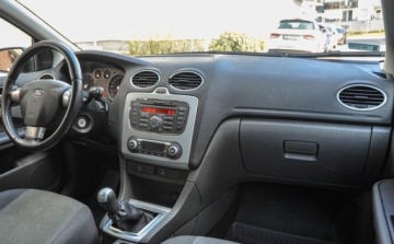 Ford Focus II Coupe-Cabriolet 2.0 Duratec 16V 145KM 2007 Ford Focus 2,0 (145KM) 2007 r. 2.0 Benzyna 145KM, zdjęcie 9