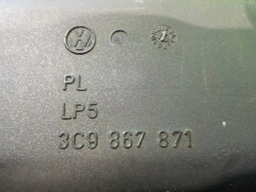 VW GOLF V 07R 5D ROLETA KUFRU 3C9867871