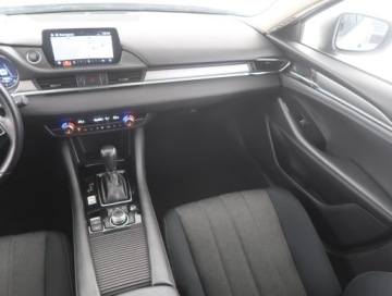 Mazda 6 III Sport Kombi Facelifting 2018 2.0 Skyactiv-G 145KM 2021 Mazda 6 2.0 Skyactiv-G, Salon Polska, zdjęcie 7