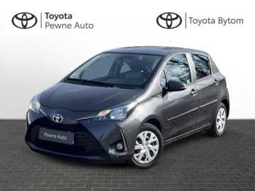 Toyota Yaris III Hatchback 5d Facelifting 2017 1.5 Dual VVT-iE 111KM 2020 Toyota Yaris 1.5 Premium III (2011-2019) 1.5 Premi