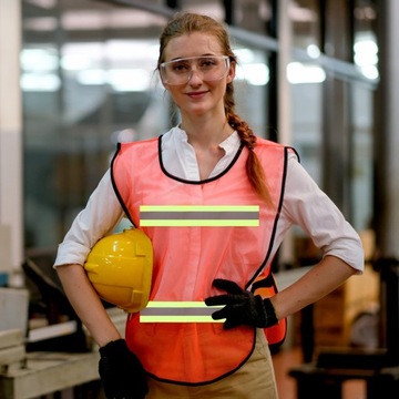 ПРИШИТАЯ НАШИВКА СО СВЕТООТВЕТСТВУЮЩЕЙ ТКАНИ