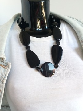Короткое колье из черных бусин, выразительное, элегантное, колье из крупных бусин 55