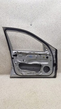 DVEŘE LEVÝ PŘEDNÍ 744 MERCEDES W220
