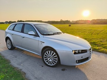 Alfa Romeo 159 Sportwagon 2.4 JTDM 20v 200KM 2006 Alfa Romeo 159 1.9 jtdm 150KM Manual 2006 kombi, zdjęcie 1
