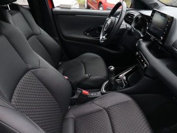 Toyota Yaris IV Hatchback 1.5 Dynamic Force 125KM 2021 Toyota Yaris 1.5 VVT-i, Salon Polska, Serwis ASO, zdjęcie 8