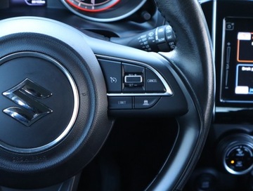 Suzuki Swift VI Hatchback 1.2 DualJet 90KM 2017 Suzuki Swift 1.2 SHVS, Salon Polska, zdjęcie 17