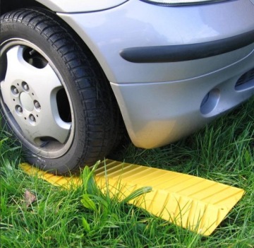 ПРОТИВОСКОЛЬЖАЮЩИЕ КОВРИКИ ПОД КОЛЕСА КАМЕРЫ, 2 шт.