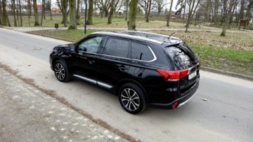 Mitsubishi Outlander III SUV Facelifting 2015 2.0 MIVEC 150KM 2016 outlander.. Kamera.. Ledy .. Nawigacja.. 2 x Koła .. 2 x PDC .. Klimatronik, zdjęcie 29