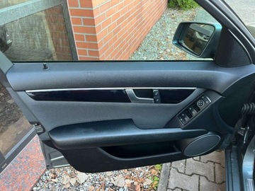 Mercedes Klasa C W204 Kombi T204 2.2 200 CDI BlueEFFICIENCY 136KM 2011 Mercedes-Benz Klasa C 2.2 diesel 136KM 6 biegow zarej w PL zadbany mo, zdjęcie 20