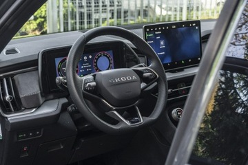 Skoda Kodiaq II SUV Plug-In 1.5 TSI Plug-In Hybrid 204KM 2025 Škoda Kodiaq Skoda Kodiaq Sportline 1.5 TSI iV, zdjęcie 12
