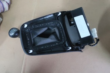 TOYOTA AVENSIS T25 GAŁKA MIESZEK RAMKA 5 BIEGÓW EUR 03-06