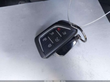 Cadillac Escalade III 2022 Cadillac Escalade 2022r., 6.2L, ESV, 4WD, 4dr Sport Platinum 6.2 Benzyna, zdjęcie 12