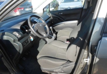 Toyota Corolla Verso E120 2.2 D-4D 136KM 2006 Toyota Corolla Verso Toyota Corolla Verso III 2.2 diesel 136 KM 2.2 Diesel, zdjęcie 9