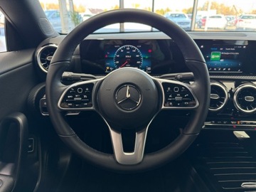 Mercedes CLA C118/X118 2022 Mercedes-Benz CLA 180 180 7G-DCT / 1 właściciel /, zdjęcie 13