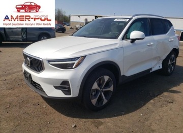 Volvo XC40 2025 Volvo XC 40 Plus 2025 2.0l 2.0 Benzyna 247KM