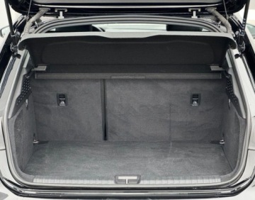 Audi A3 8Y Sportback 1.5 35 TFSI 150KM 2023 Audi A3 Sportback Kamera cofania ,Tempomat , Kluczyk komfortowy , Smartpho, zdjęcie 23