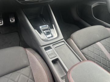 Skoda Octavia IV RS Kombi 2.0 TSI 245KM 2022 Skoda Octavia RS 2.0 TSI 245KM Pakiet Selection La, zdjęcie 23