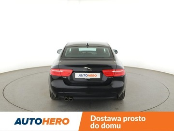 Jaguar XE Sedan 2.0 i4 180KM 2018 Jaguar XE niski przebieg skóra navi virtual, zdjęcie 5