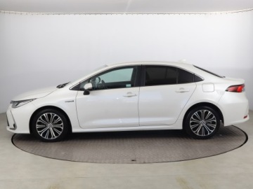Toyota Corolla XII Sedan 1.8 Hybrid 122KM 2019 Toyota Corolla 1.8 Hybrid, Salon Polska, zdjęcie 2