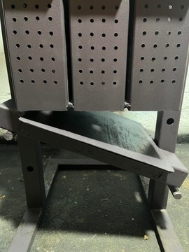 Брикетировочная машина для топливных брикетов 9 брикетов по 5 тонн.