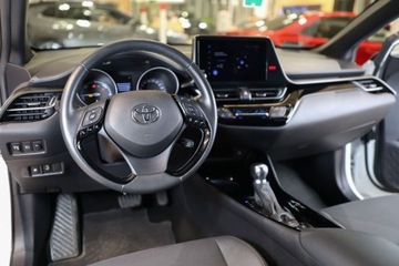 Toyota C-HR I Crossover Facelifting 2.0 Hybrid Dynamic Force 184KM 2022 Toyota C-HR 2.0 Hybrid Style 2.0 Hybryda 184KM, zdjęcie 19