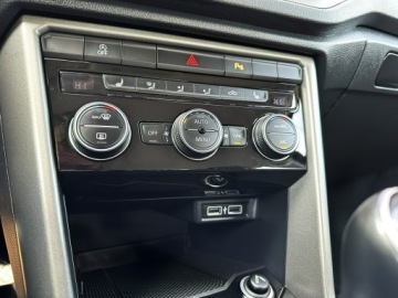 Volkswagen T-Roc I SUV 1.5 TSI ACT 150KM 2020 Volkswagen T-Roc 8x Alu Navi, Climatronic LED Hak, zdjęcie 24