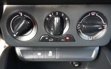 Audi A1 I Hatchback 3d 1.6 TDI 90KM 2012 Audi A1 3-drzwiowe Bezwypadkowy Serwisowany 1-Wlasciciel Navi Sport Alufel, zdjęcie 22