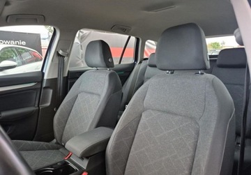 Volkswagen Golf VIII Variant 1.5 TSI 150KM 2021 Volkswagen Golf Variant 1.5 Benzyna 130KM, zdjęcie 10