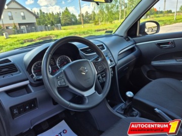 Suzuki Swift V Hatchback 5d 1.2 VVT 94KM 2012 Suzuki Swift X-Lite Klimatronik Alufelgi Bezkluczykowy dostep Grzane F, zdjęcie 15