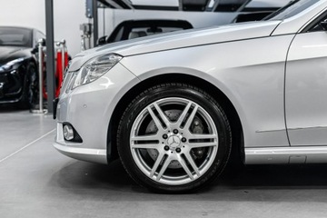 Mercedes Klasa E W211 Sedan W211 5.5 V8 (500) 388KM 2009 Mercedes E 500 5.5 V8. 388KM. Stan Fabryczny., zdjęcie 13