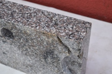 ПРЯМОУГОЛЬНИК Гранитная основа для садового зонта.