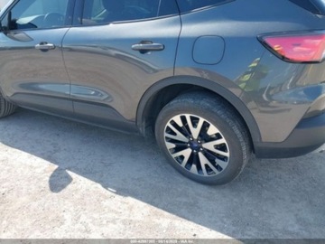 Ford Escape III 2020 Ford Escape 2020 FORD ESCAPE SE SPORT HYBRID Print 2.5 Hybryda 165KM, zdjęcie 5