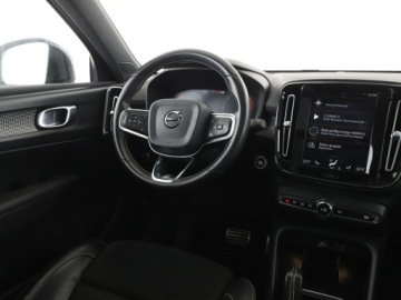 Volvo XC40 Crossover 2.0 D3 150KM 2019 Volvo XC 40 R-Design, Automat, Panorama, Kamera,, zdjęcie 15