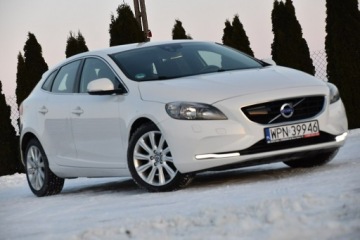 Volvo V40 II Hatchback 1.6 D2 115KM 2013 Volvo V40 1,6D2 116Km Pół Skóra Led Navi Kamera