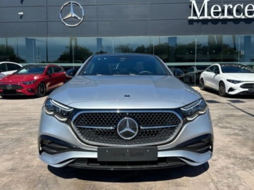 Mercedes Klasa E W214 2025 300 de 4M Pakiet wyposażenia AMG Premium + Zimowy + Panorama, zdjęcie 1