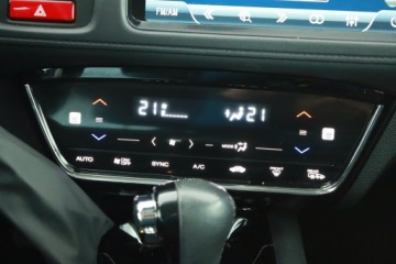 Honda HR-V II SUV 1.5 i-VTEC 130KM 2016 Honda HR-V 1.5 i-VTEC, Salon Polska, Serwis ASO, zdjęcie 9