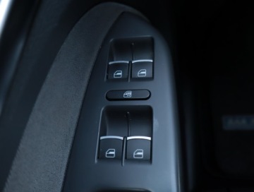 Volkswagen Touran II 1.6 TDI 105KM 2011 VW Touran 1.6 TDI, DSG, Klima, Klimatronic, zdjęcie 18