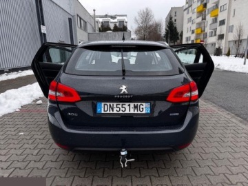 Peugeot 308 II SW 1.2 PureTech 130KM 2016 Peugeot 308 1.2 PureTech 130KM GPF Stop &amp; Start Allure Business-Paket 2016r, zdjęcie 10