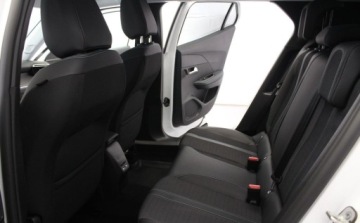Peugeot 2008 II SUV 1.2 PureTech 130KM 2022 Peugeot 2008 PureTech 130 AUTOMAT EAT8 Allure Pack Perla SalonPL od R, zdjęcie 29